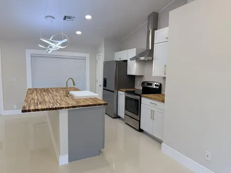 2118 NE 22nd Place Cape Coral FL 33909