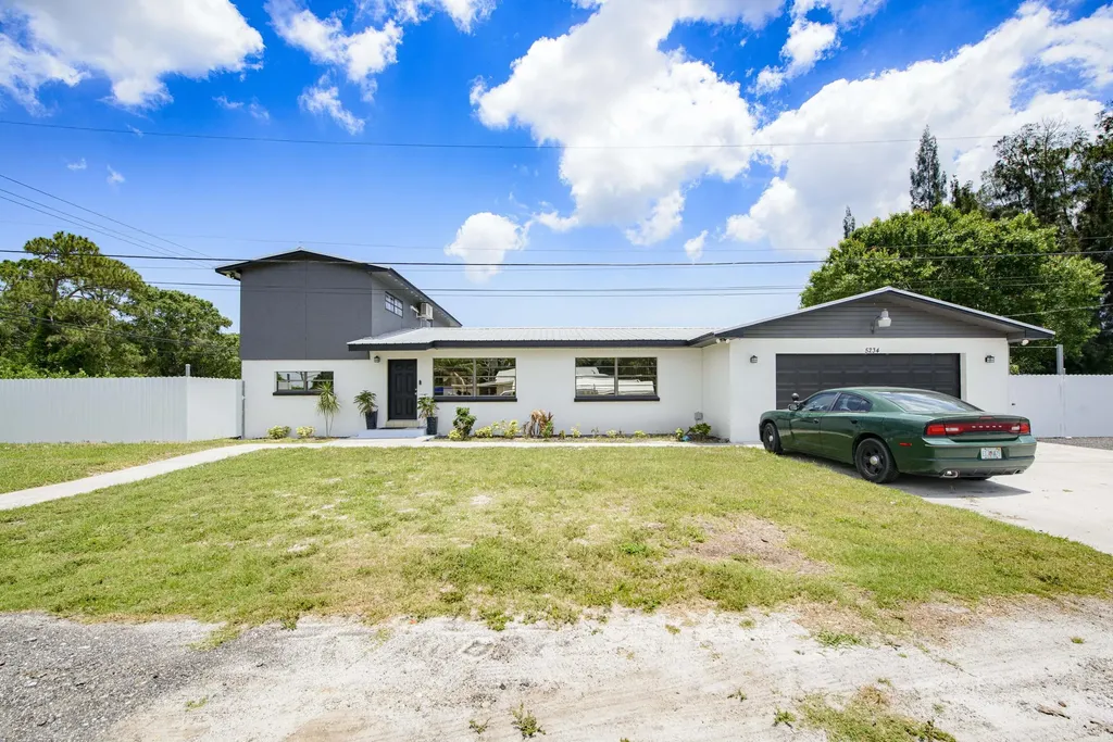 5234 Edwards Road Fort Pierce FL 34981