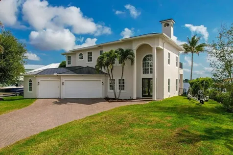 32 Sw Riverway Boulevard Palm City FL 34990