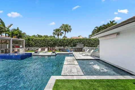 2201 Nw 57th Street Boca Raton FL 33496