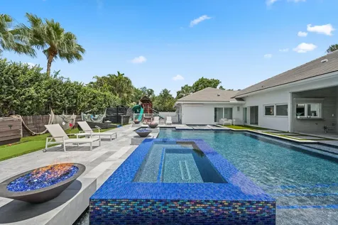 2201 Nw 57th Street Boca Raton FL 33496