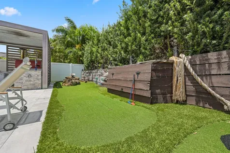 2201 Nw 57th Street Boca Raton FL 33496