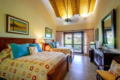 20 00 Casa De Campo DR 22000