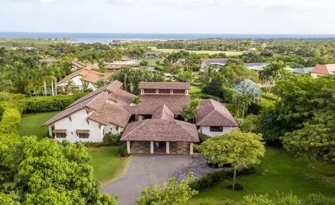 20 00 Casa De Campo DR 22000