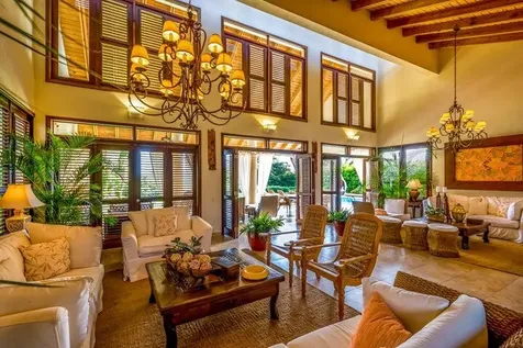 20 00 Casa De Campo DR 22000