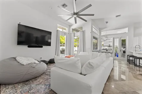 1000 Sw 21st Avenue Boca Raton FL 33486