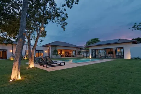 72 00 Casa De Campo DR 22000