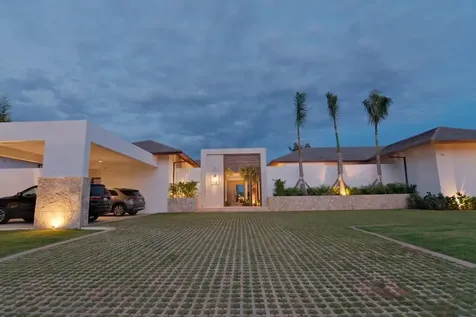 72 00 Casa De Campo DR 22000