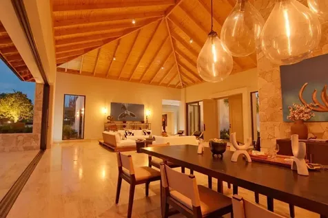 72 00 Casa De Campo DR 22000