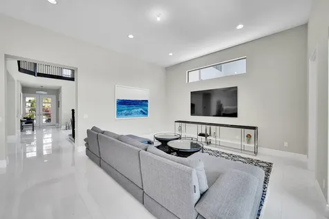 9081 Chauvet Way Boca Raton FL 33496