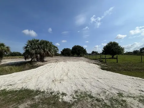 15187 NW 278th Street Okeechobee FL 34972