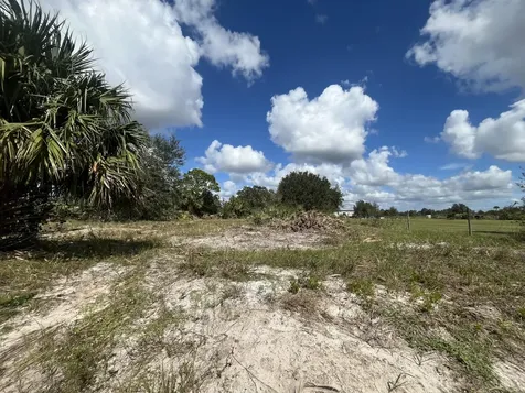 15187 NW 278th Street Okeechobee FL 34972