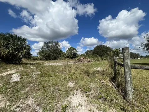 15187 NW 278th Street Okeechobee FL 34972