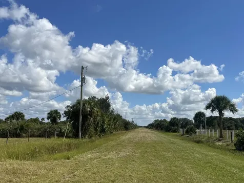 15187 NW 278th Street Okeechobee FL 34972