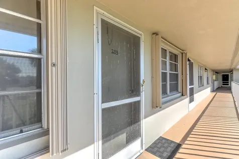 25 Lake Vista Trail Port Saint Lucie FL 34952