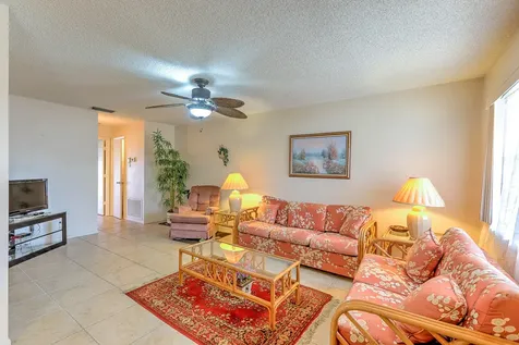 25 Lake Vista Trail Port Saint Lucie FL 34952