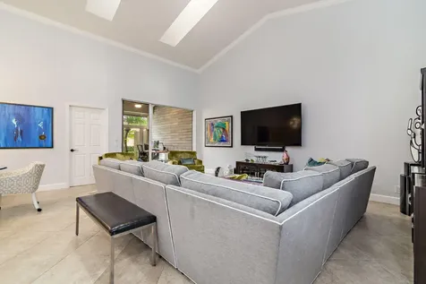2102 Mahogany Place Palm Beach Gardens FL 33418
