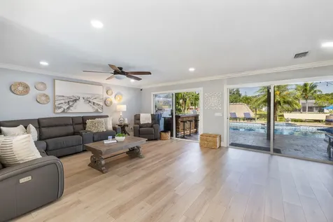 121 Ne Naranja Avenue Port Saint Lucie FL 34983