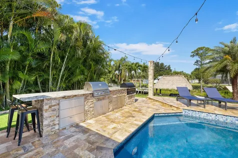 121 Ne Naranja Avenue Port Saint Lucie FL 34983