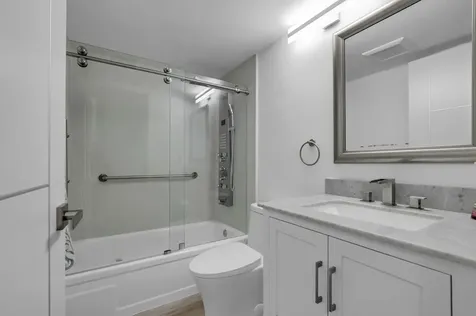 1084 Guildford Boca Raton FL 33434
