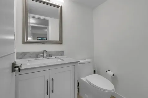 1084 Guildford Boca Raton FL 33434