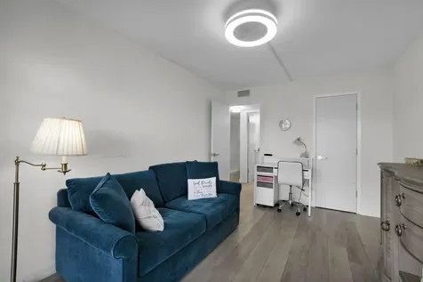 1084 Guildford Boca Raton FL 33434