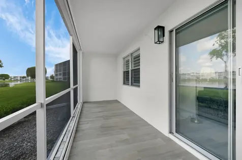 1084 Guildford Boca Raton FL 33434