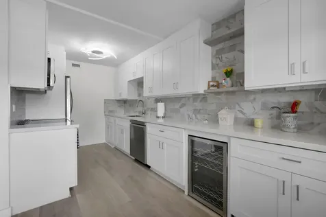 1084 Guildford Boca Raton FL 33434
