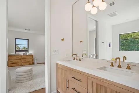 830 Sw 15th Street Boca Raton FL 33486