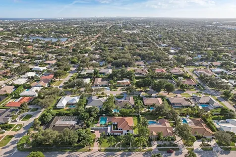 830 Sw 15th Street Boca Raton FL 33486