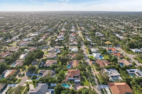 830 Sw 15th Street Boca Raton FL 33486