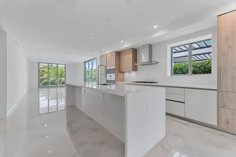 485 E Royal Palm Road Boca Raton FL 33432