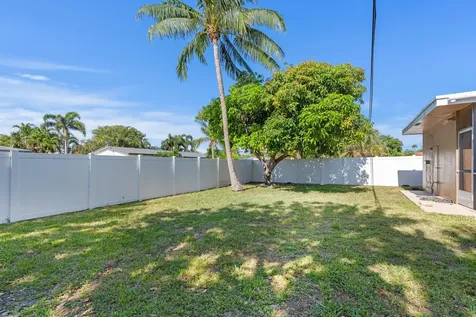 2650 Ne 22nd Street Pompano Beach FL 33062