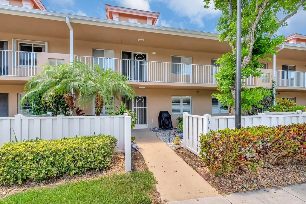 5914 Regal Glen Drive Boynton Beach FL 33437