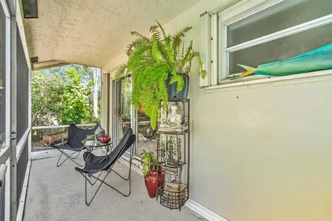 498 Oregon Lane Boca Raton FL 33487