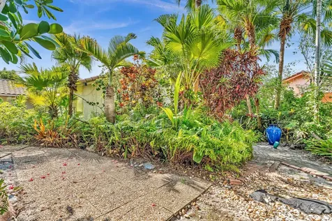 498 Oregon Lane Boca Raton FL 33487