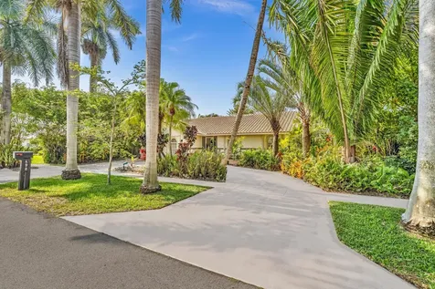 498 Oregon Lane Boca Raton FL 33487