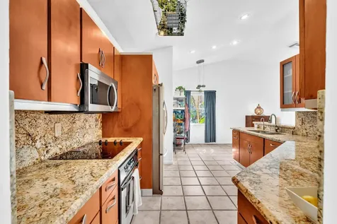 498 Oregon Lane Boca Raton FL 33487