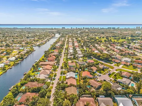 498 Oregon Lane Boca Raton FL 33487