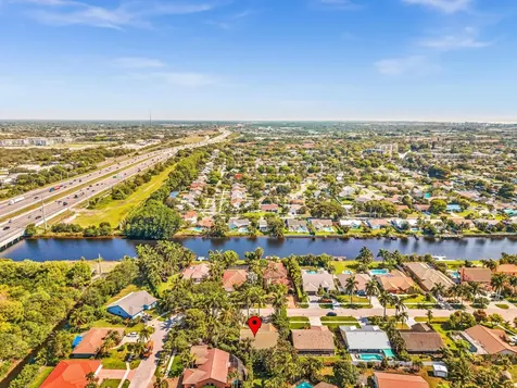 498 Oregon Lane Boca Raton FL 33487
