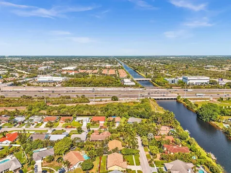 498 Oregon Lane Boca Raton FL 33487