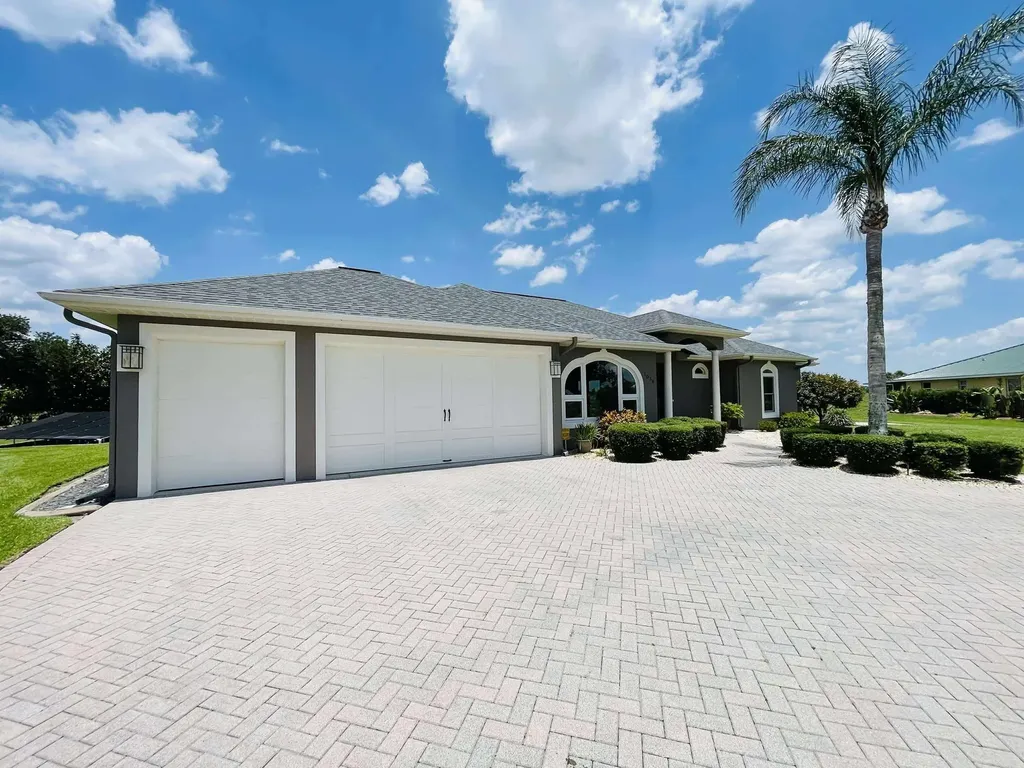 1036 Greenway Terrace Sebring FL 33876
