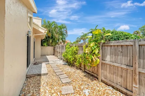 7645 Sierra Terrace Boca Raton FL 33433