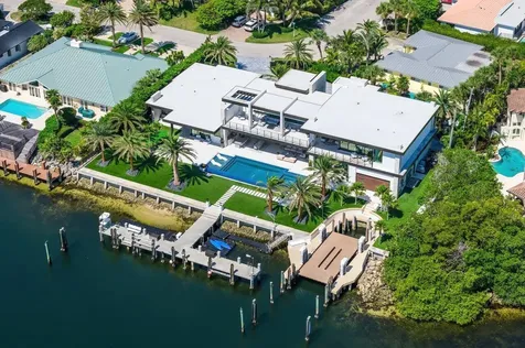 4460 Ne 31st Avenue Lighthouse Point FL 33064