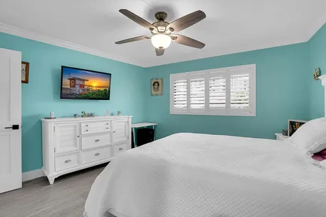 1537 E Hillsboro Boulevard Deerfield Beach FL 33441