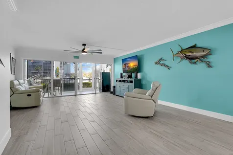 1537 E Hillsboro Boulevard Deerfield Beach FL 33441