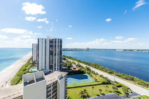 5420 N Ocean Drive Riviera Beach FL 33404
