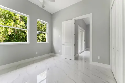 675 Ne Moss Rose Place Port Saint Lucie FL 34983
