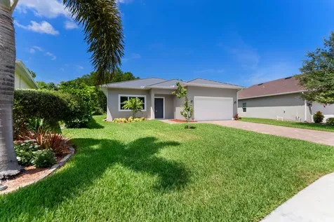 675 Ne Moss Rose Place Port Saint Lucie FL 34983