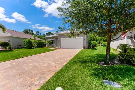 675 Ne Moss Rose Place Port Saint Lucie FL 34983